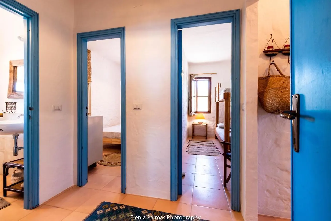 Su Mari Su Entu Isola Di Sant'Antioco Villa Con Accesso Diretto Al Mare
