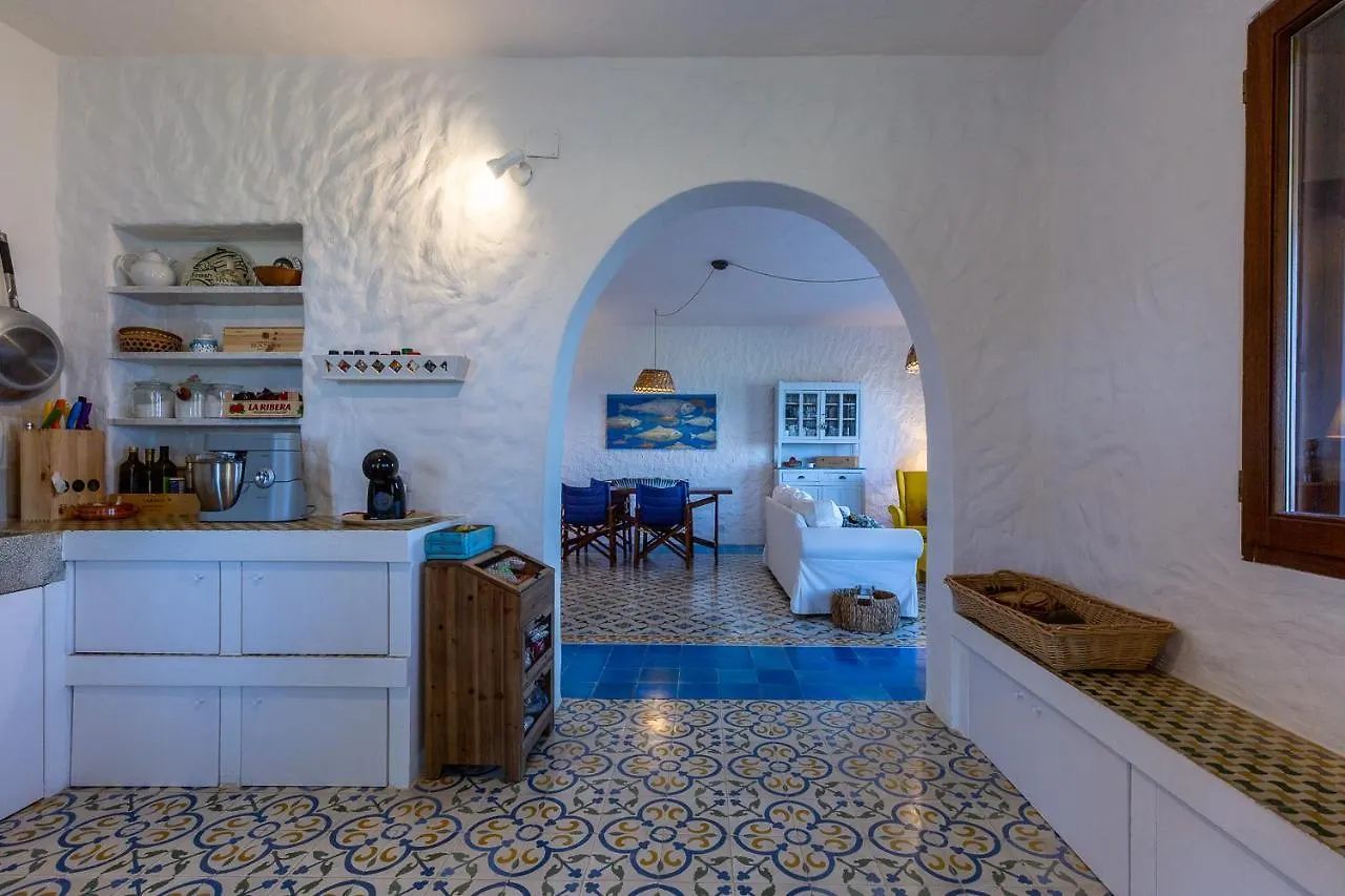 Su Mari Su Entu Isola Di Sant'Antioco Villa Con Accesso Diretto Al Mare